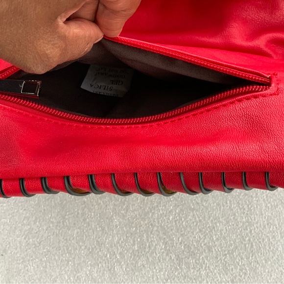 🆕 Red clutch purse with multi brand  🆕 w/o tags (slight leather peeling)